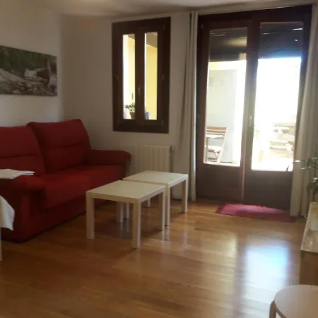 Y Estudios La Ristra Apartment *