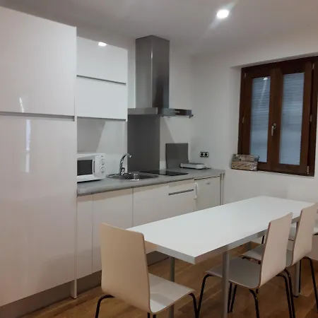 Y Estudios La Ristra Apartment