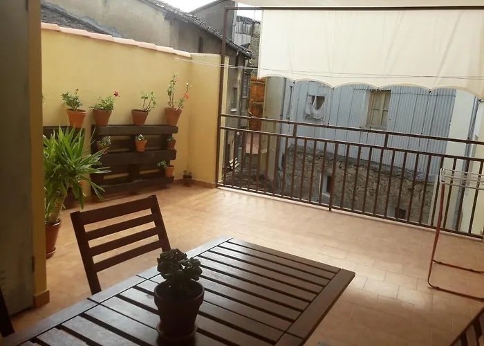 Y Estudios La Ristra * Хараис-де-ла-Вера