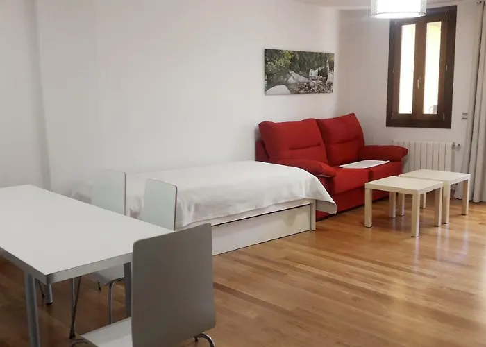 Апартаменты Y Estudios La Ristra Хараис-де-ла-Вера